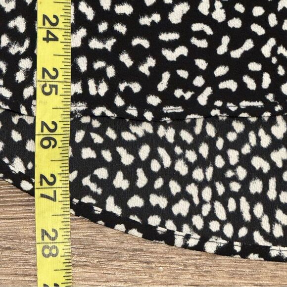 Michael Kors Women's Black and White Leopard Patterned Top Blouse Large - Picture 9 of 10